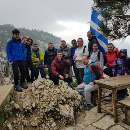 Πεζοπορία στην Πάρνηθα: Μια Ανάσα Φύσης Κοντά στην Πόλη